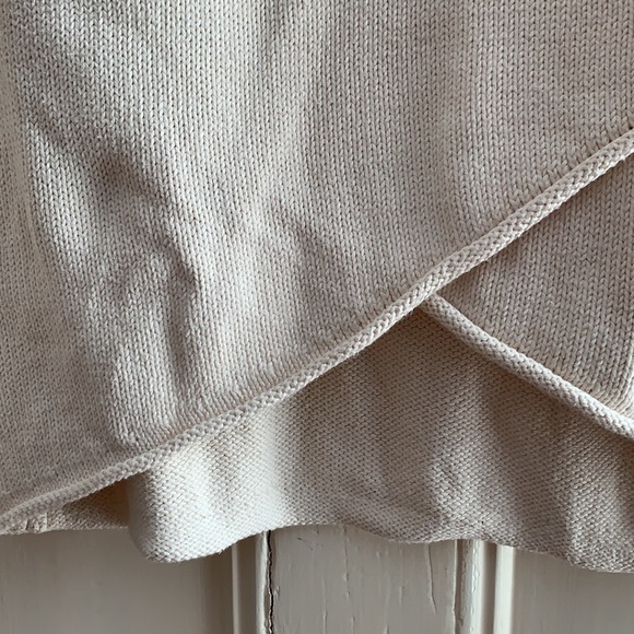 Pure Handknit top with a cowl neckline - Picture 3 of 4